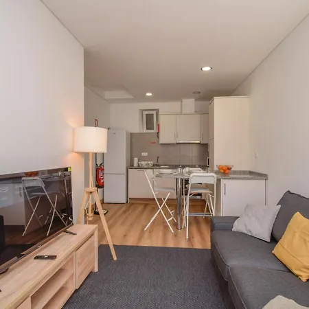 Apartmán Encantador Com Terraco - 800 Metros Da