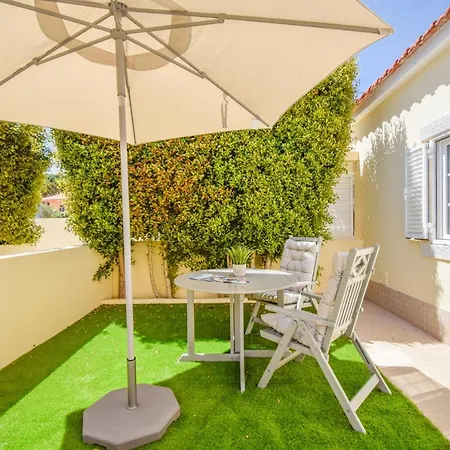 Apartment Encantador Com Terraco - 800 Metros Da *